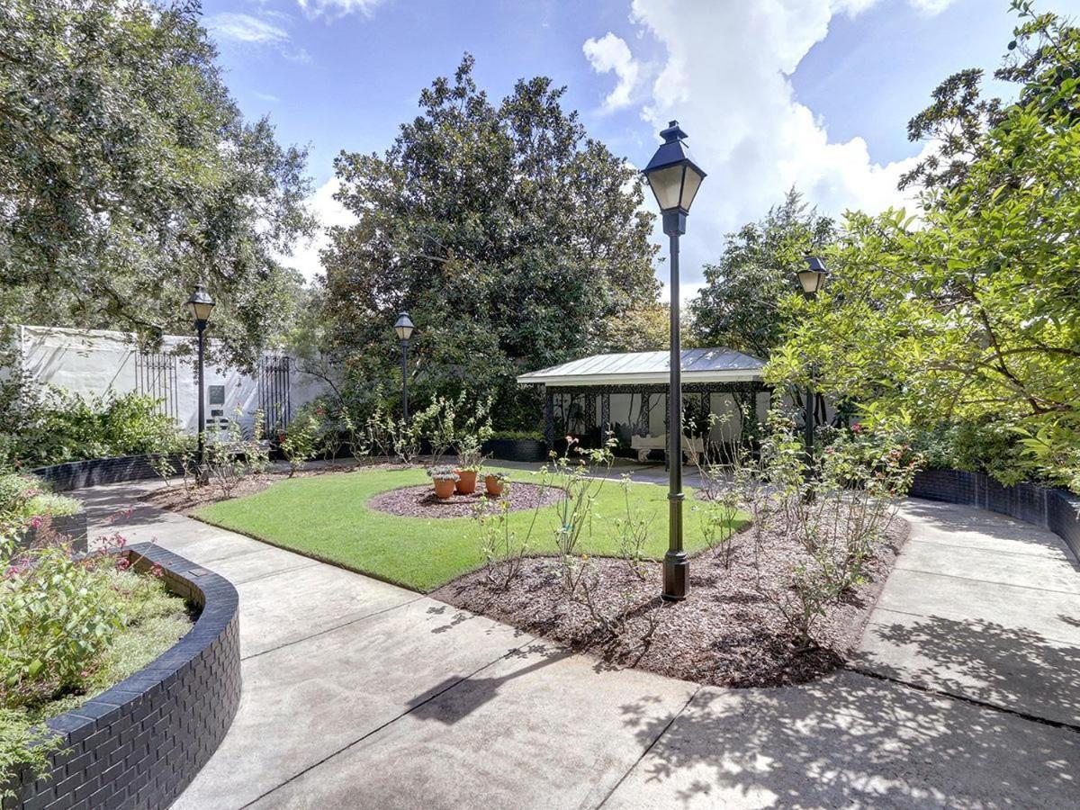 Gordon Inn Azalea Savannah Extérieur photo
